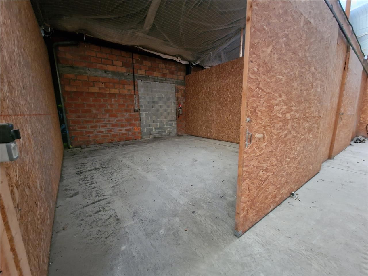 Local d'activités de 35 m² – Proximité immédiate Gare de Bruges