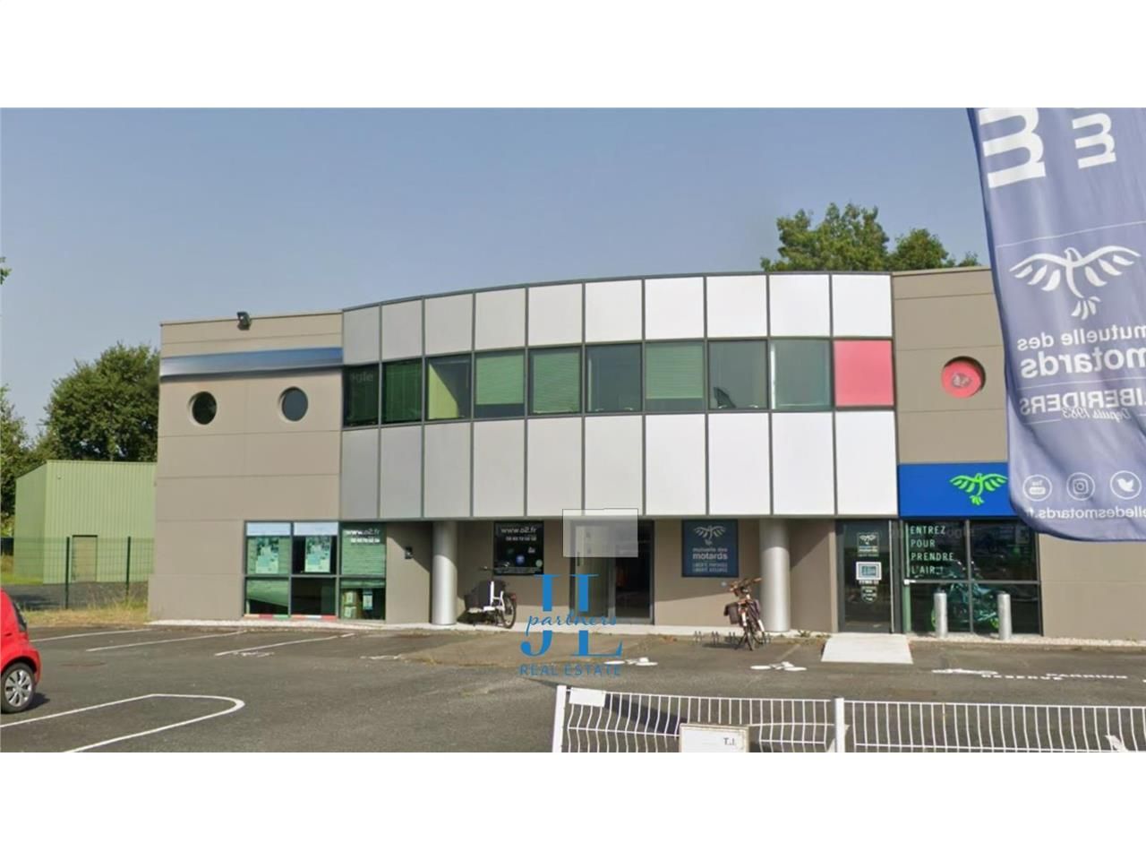 À LOUER – Bureaux 140 m² – Cloisonnés et climatisés – Mérignac – Proximité Chemin Long & rocade – Parking