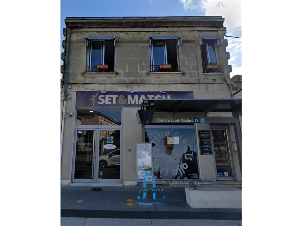 À LOUER – Local commercial / bureaux / showroom 90 m² R+1 – Bordeaux – Avenue Charles de Gaulle – Vitrine – Accès indépendant