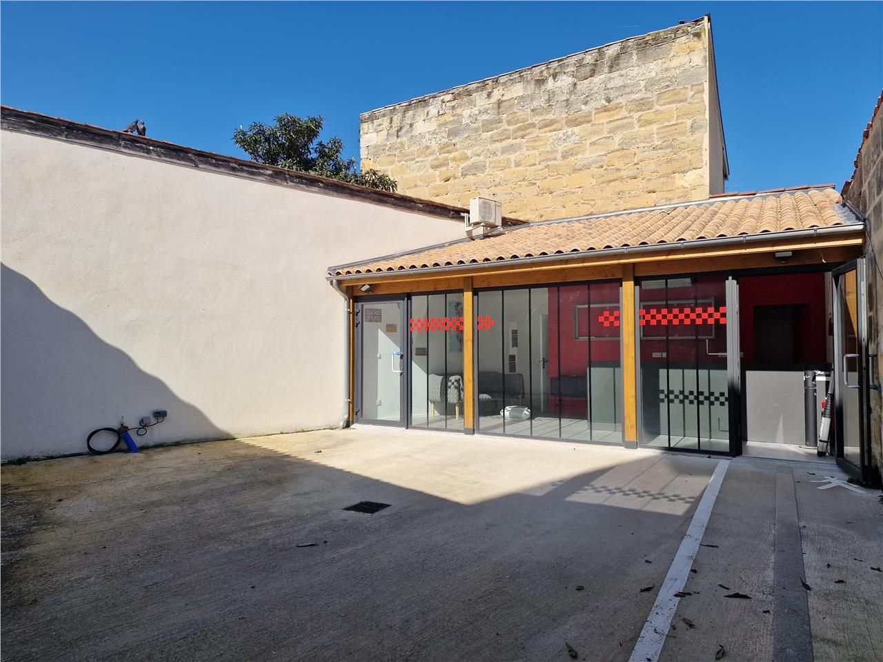 Gare Saint-Jean / Sacré-Cœur : Local commercial – Murs à vendre