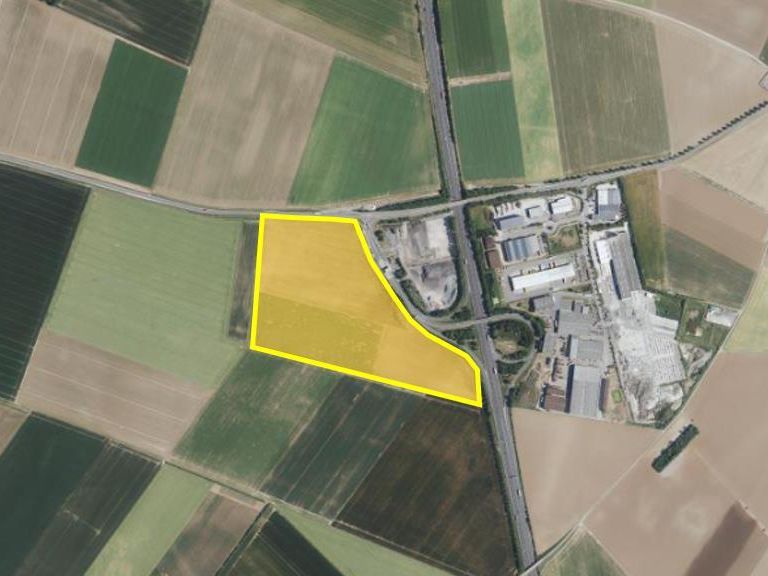 80167 m² pour cetentrepôts classe a en location à Janville en beauce