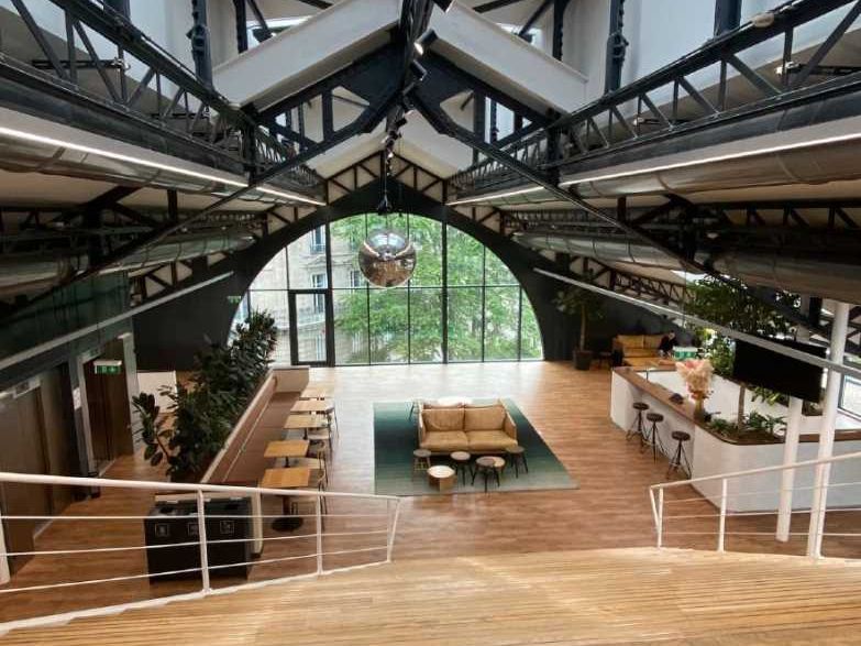 Dans un bâtiment historique et industriel type Ei