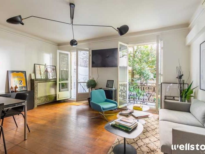 A proximité immédiate de la Porte de Saint Cloud,