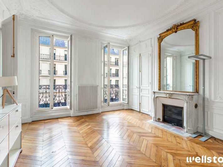 Idéalement situés entre Opéra et Saint-Lazare, We