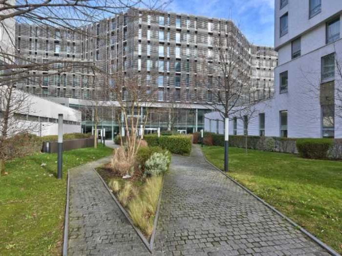 Wellstone vous propose des bureaux plug and play 