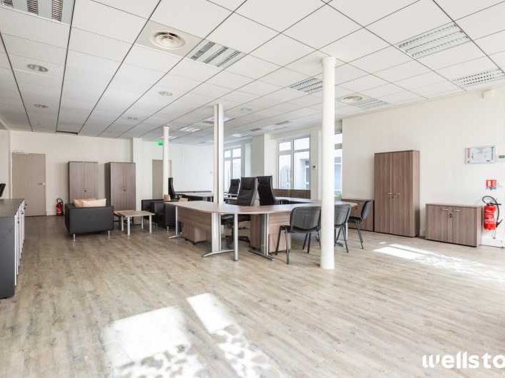 Dans un immeuble de très bon standing en plein co