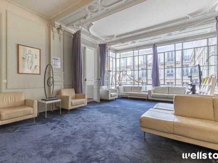 Rue de Rivoli, en face du jardin des Tuileries et