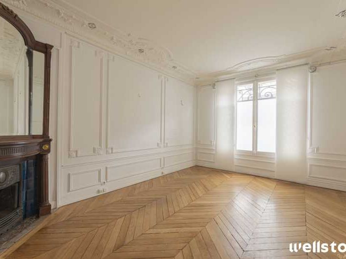 A deux pas de la place de l'Etoile et de l'Arc de