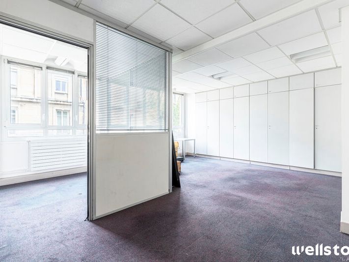 Rue d'Artois, entre les métros Saint-Philippe-du-