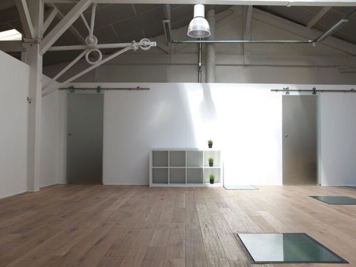 À deux pas de la place Voltaire, Wellstone vous i