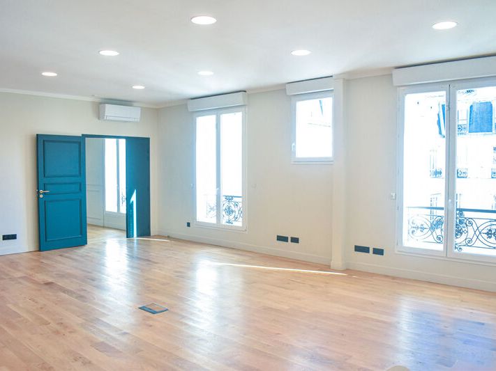 Dans un immeuble de bon standing, nous vous propo