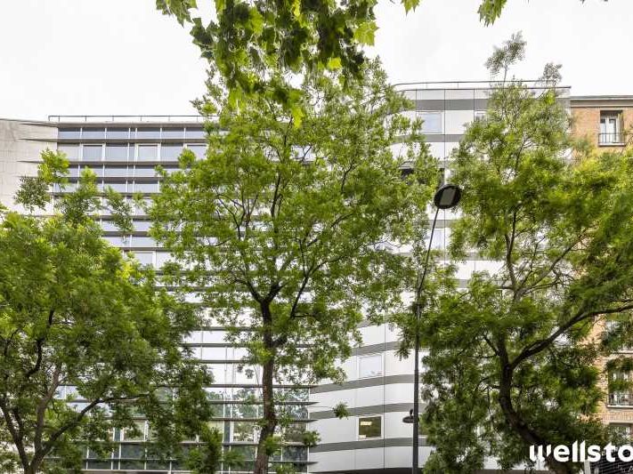 Wellstone vous propose des postes de travail à lo