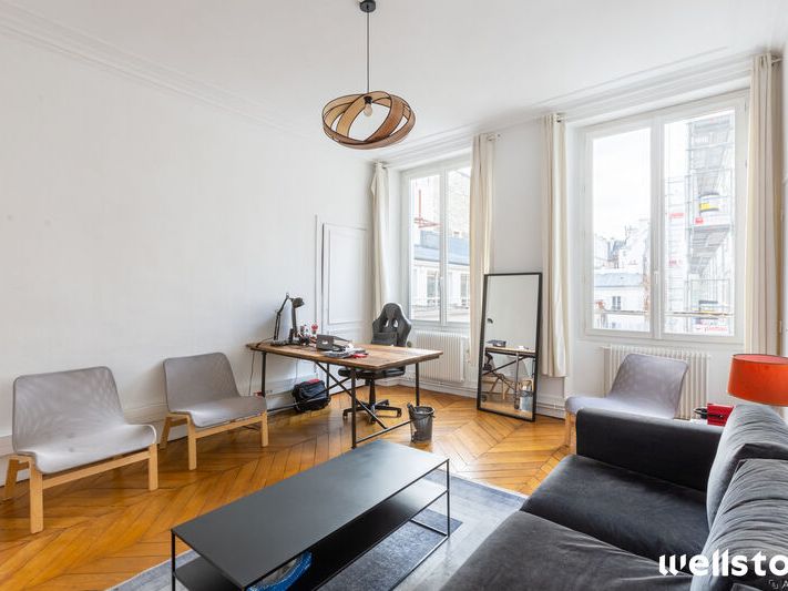 En plein coeur des grands boulevards, à quelques