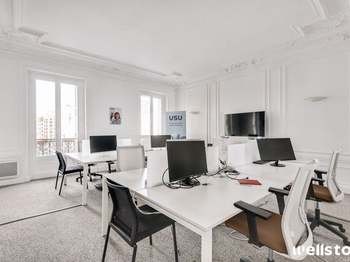 Idéalement situé face à la gare Saint Lazare, Wel