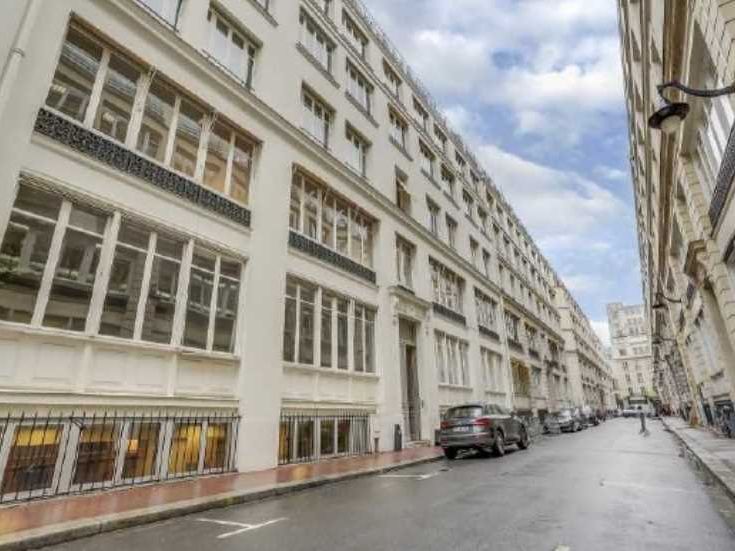 Dans un immeuble de bon standing, nous vous propo