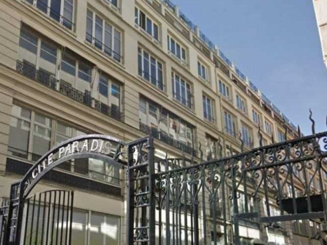 Dans un immeuble de bon standing, nous vous propo