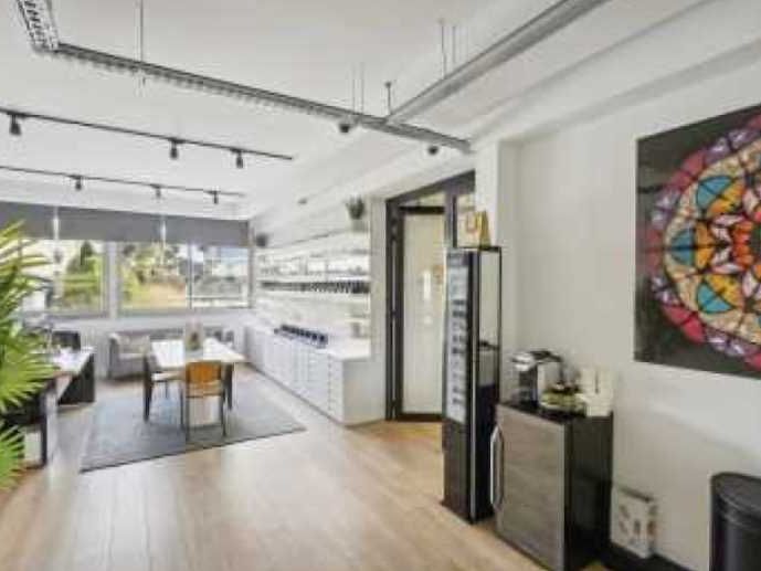 Dans un immeuble de bon standing, nous vous propo