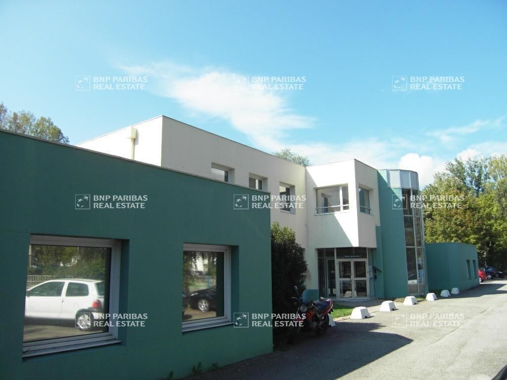 973 m² pour ce bureaux en location à Meylan