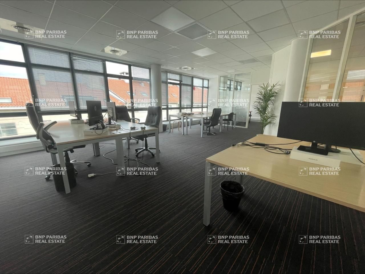 451 m² pour ce bureaux en location à Lyon