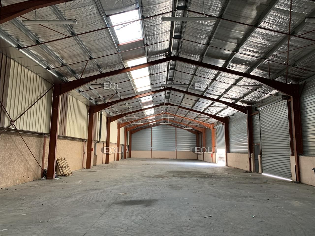 Location Local d'activités 674 m² non divisibles