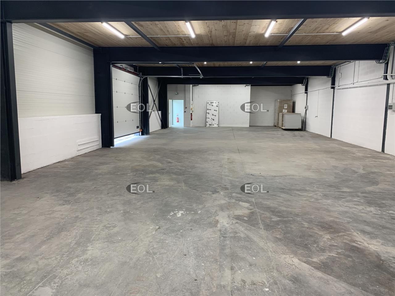 Location Local d'activités 300 m² non divisibles