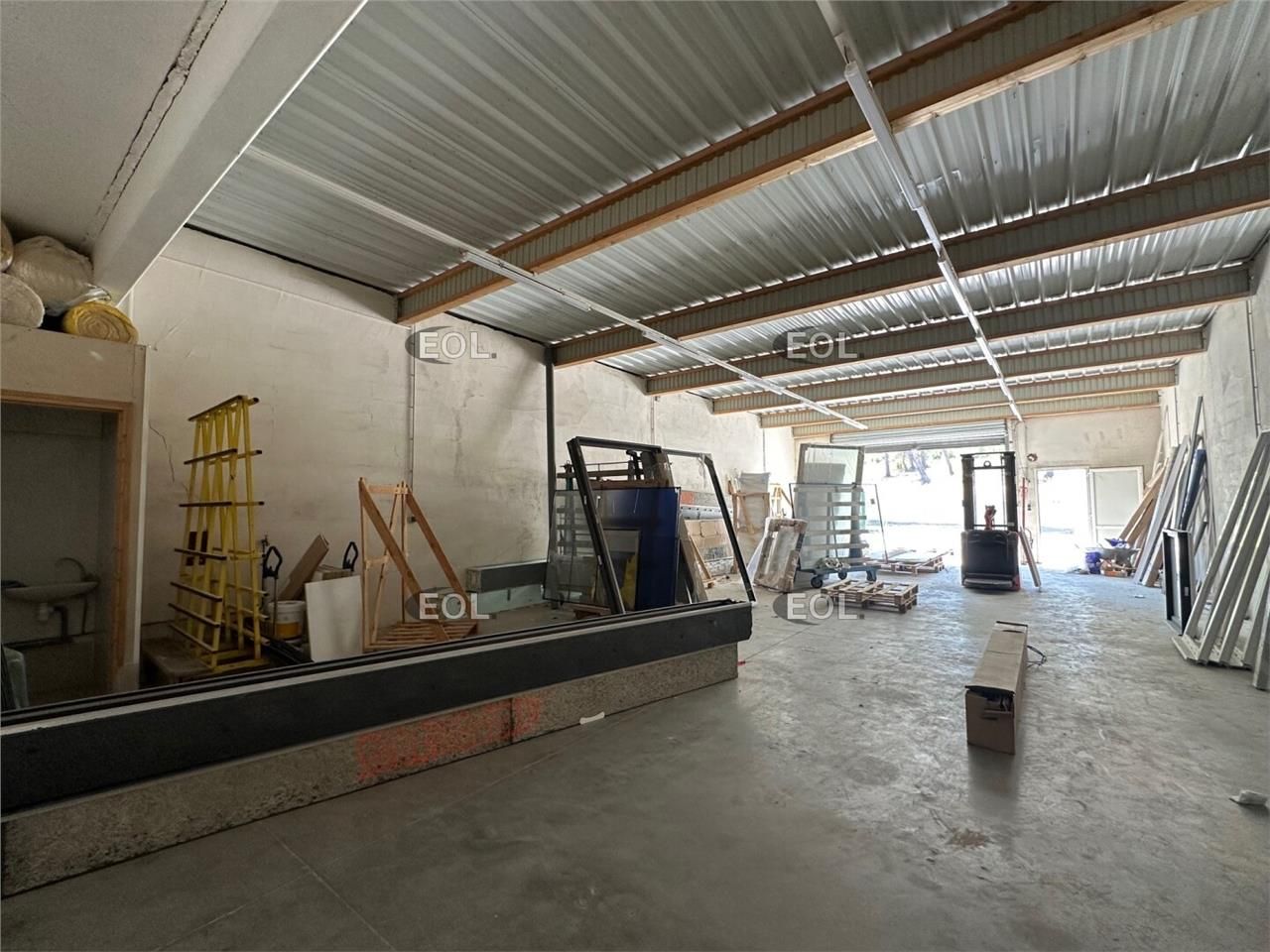 Location Local d'activités 140 m² non divisibles