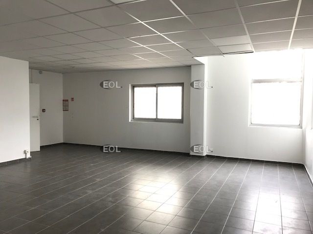 Vitrolles les Estroublans - locaux d'activités avec bureaux