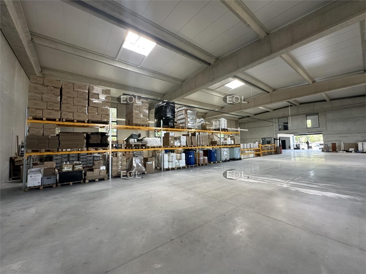 À LOUER – BÂTIMENT NEUF INDÉPENDANT – ZA DES VERGERAS (Nord Pays d'Aix)