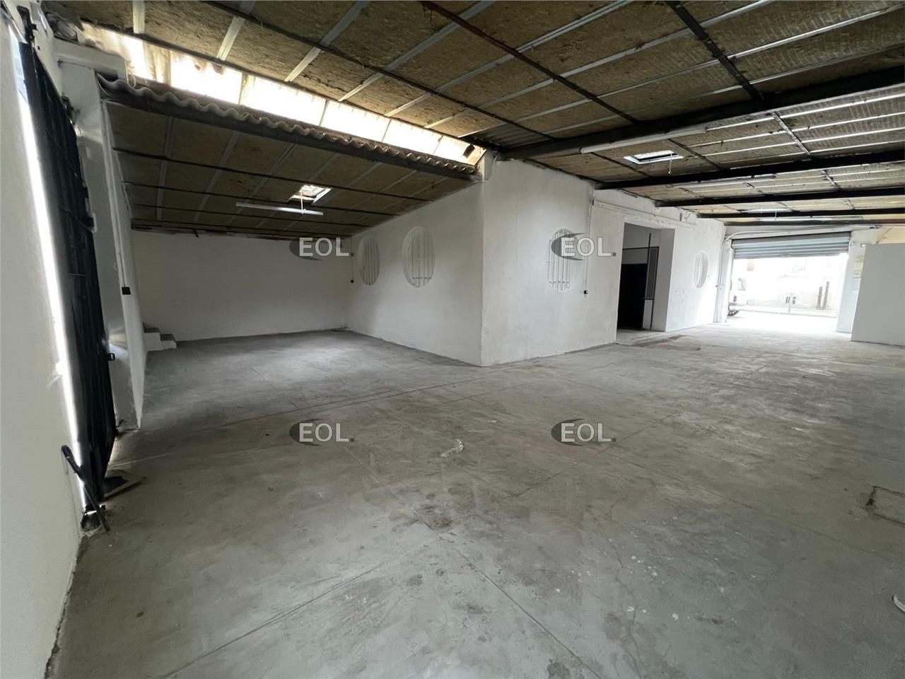 Location Local d'activités 218 m² non divisibles