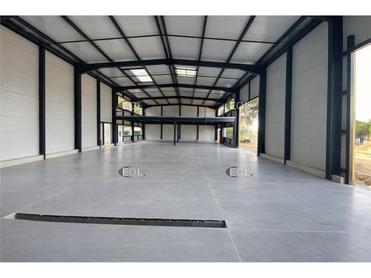 Location Local d'activités 360 m² non divisibles