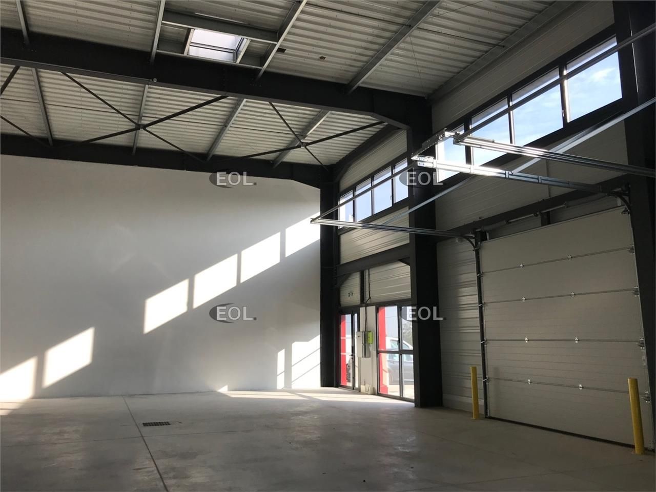 Location Local d'activités 277 m² non divisibles