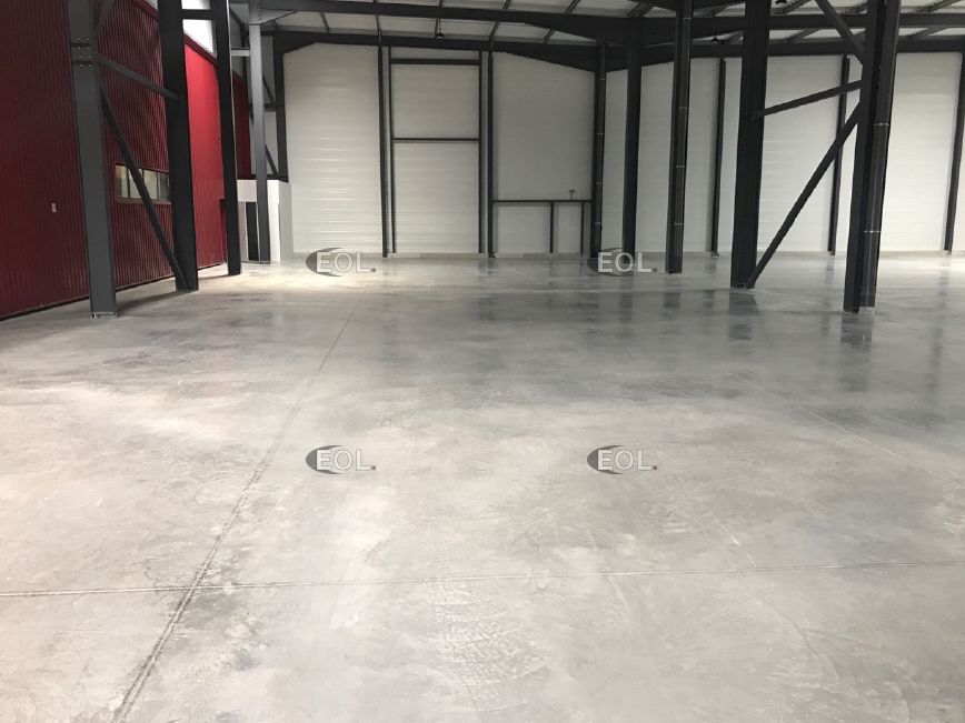 A louer, pôle d'Activités du plateau de Signes