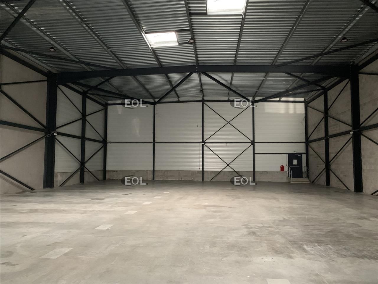 Location Entrepôt 762 m² non divisibles