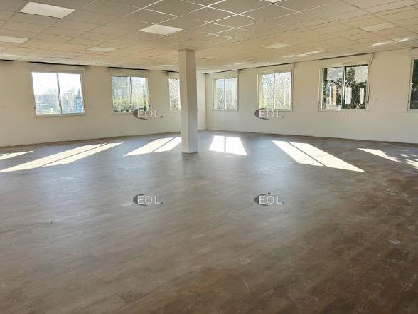 Location Bureaux 109 m² non divisibles