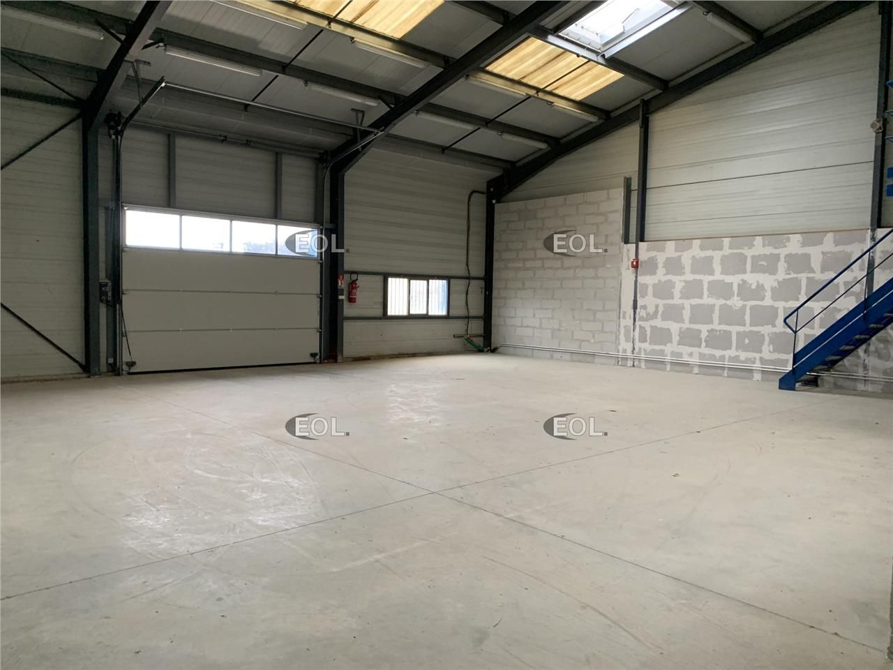 Location Local d'activités 360 m² non divisibles