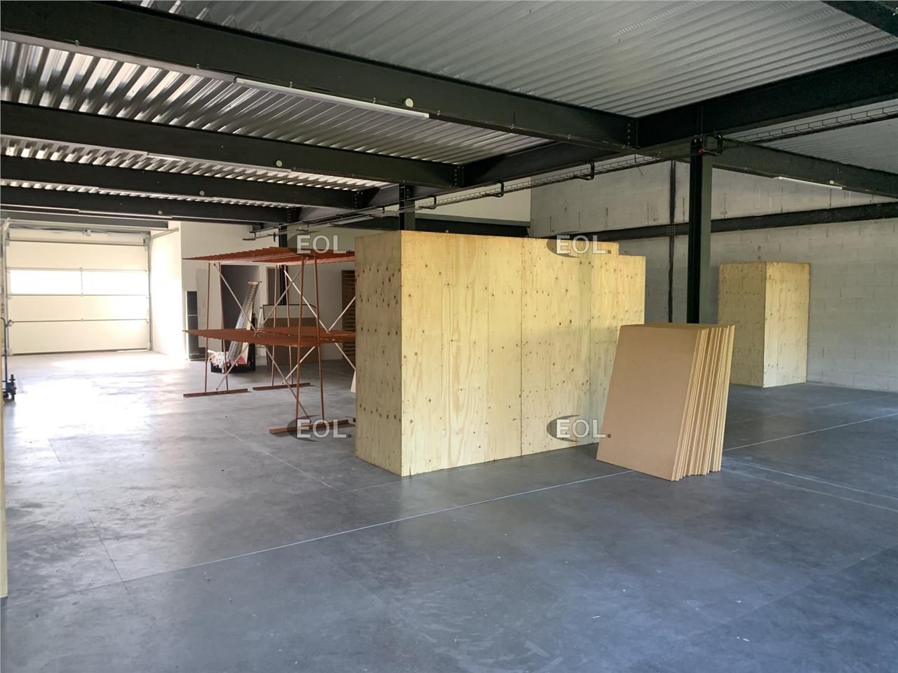 Location Local d'activités 250 m² non divisibles