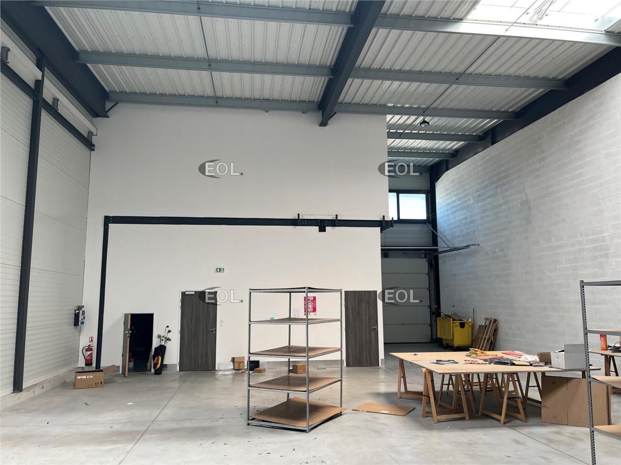 Location Local d'activités 277 m² non divisibles