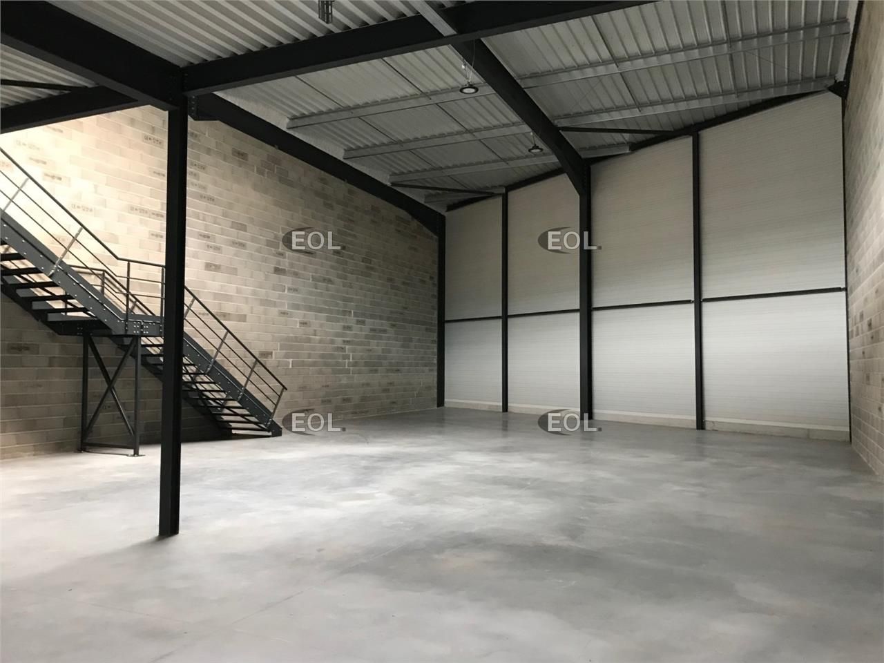 Location Local d'activités 326 m² non divisibles