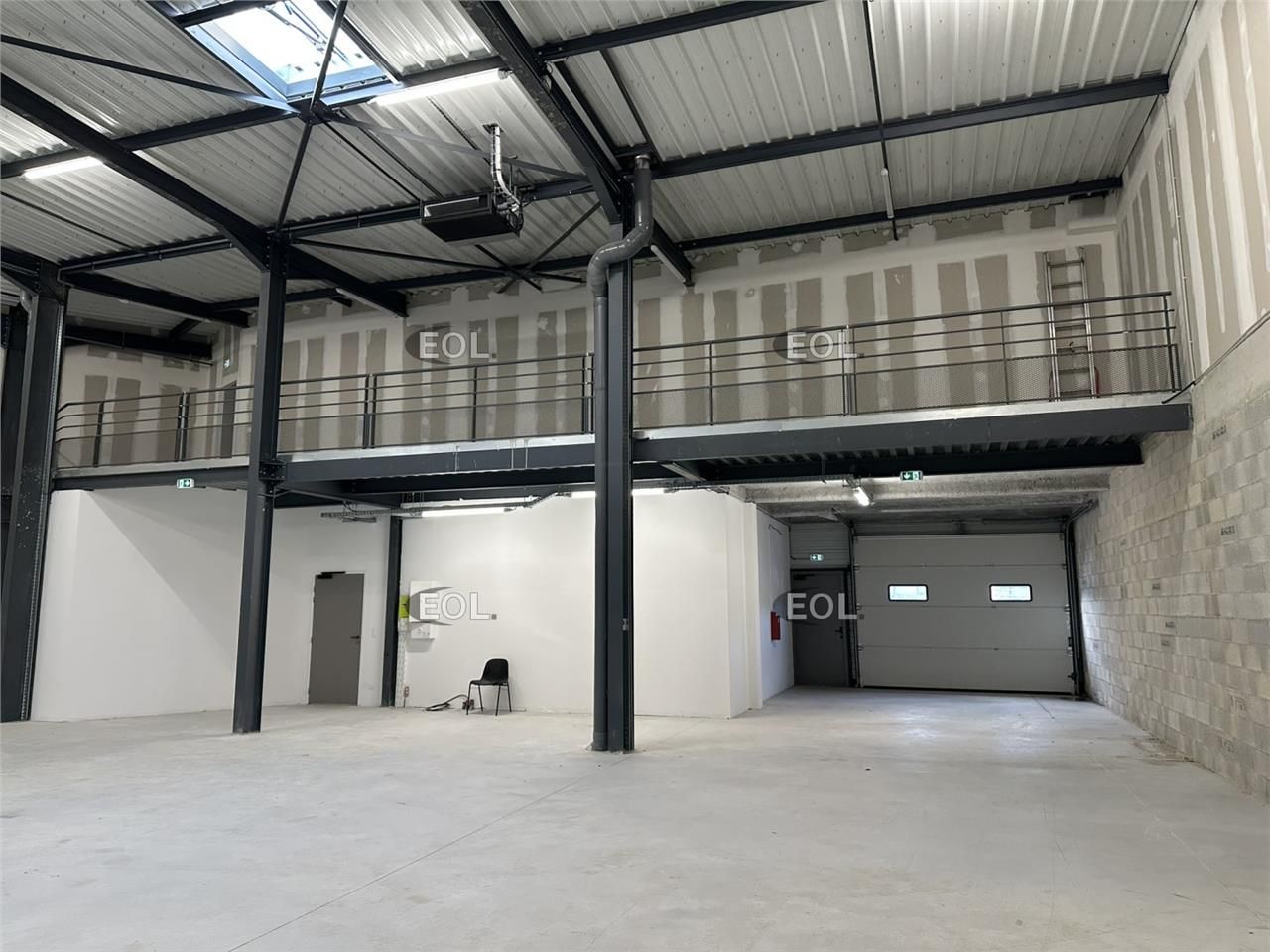 Locaux neufs à louer /à vendre - Zone de Napollon