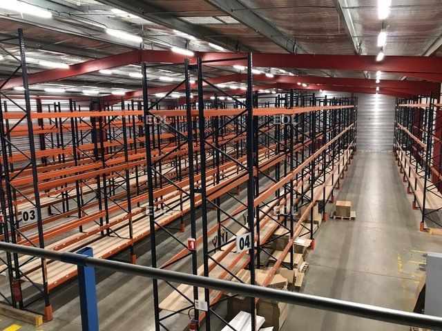 Location Entrepôt 6614 m² non divisibles