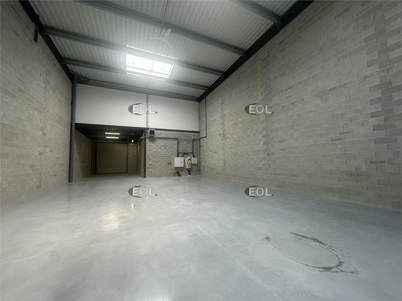Location Local d'activités 385 m² non divisibles
