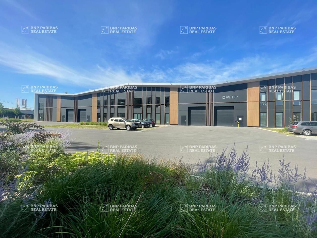 Location Activité 1834 m² non divisibles 59960 Neuville-en-ferrain