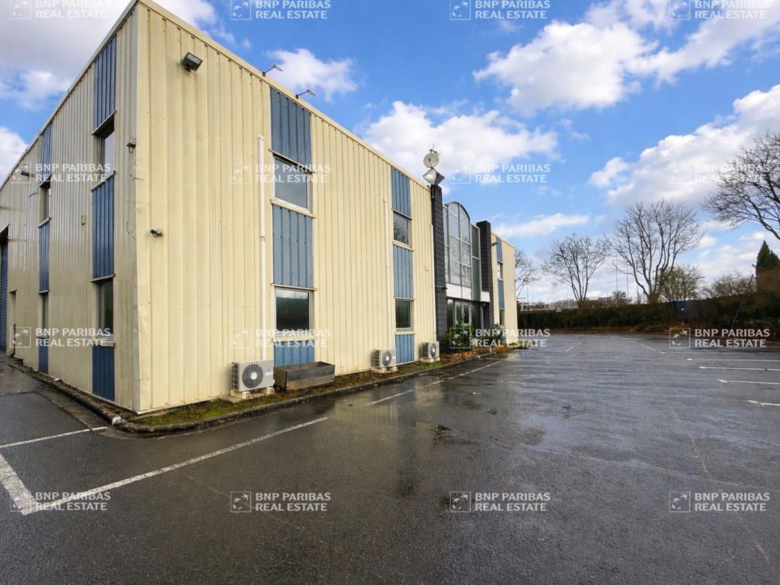 Location Activité 841 m² non divisibles 78530 Buc
