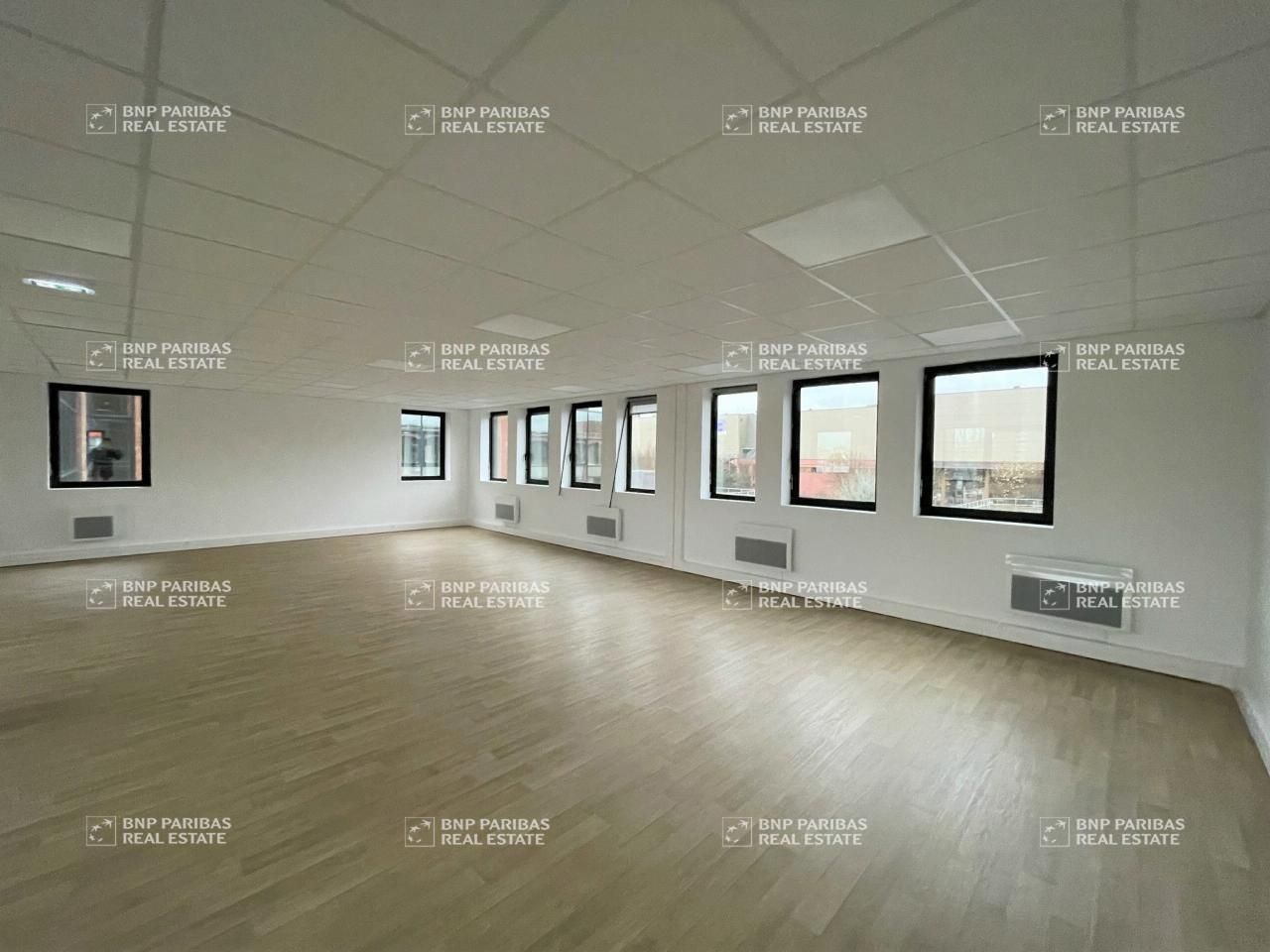 1879 m² pour ce bureaux en location à Villeneuve-d'ascq