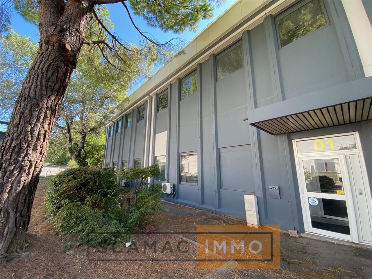 Local d'activités de 432m²