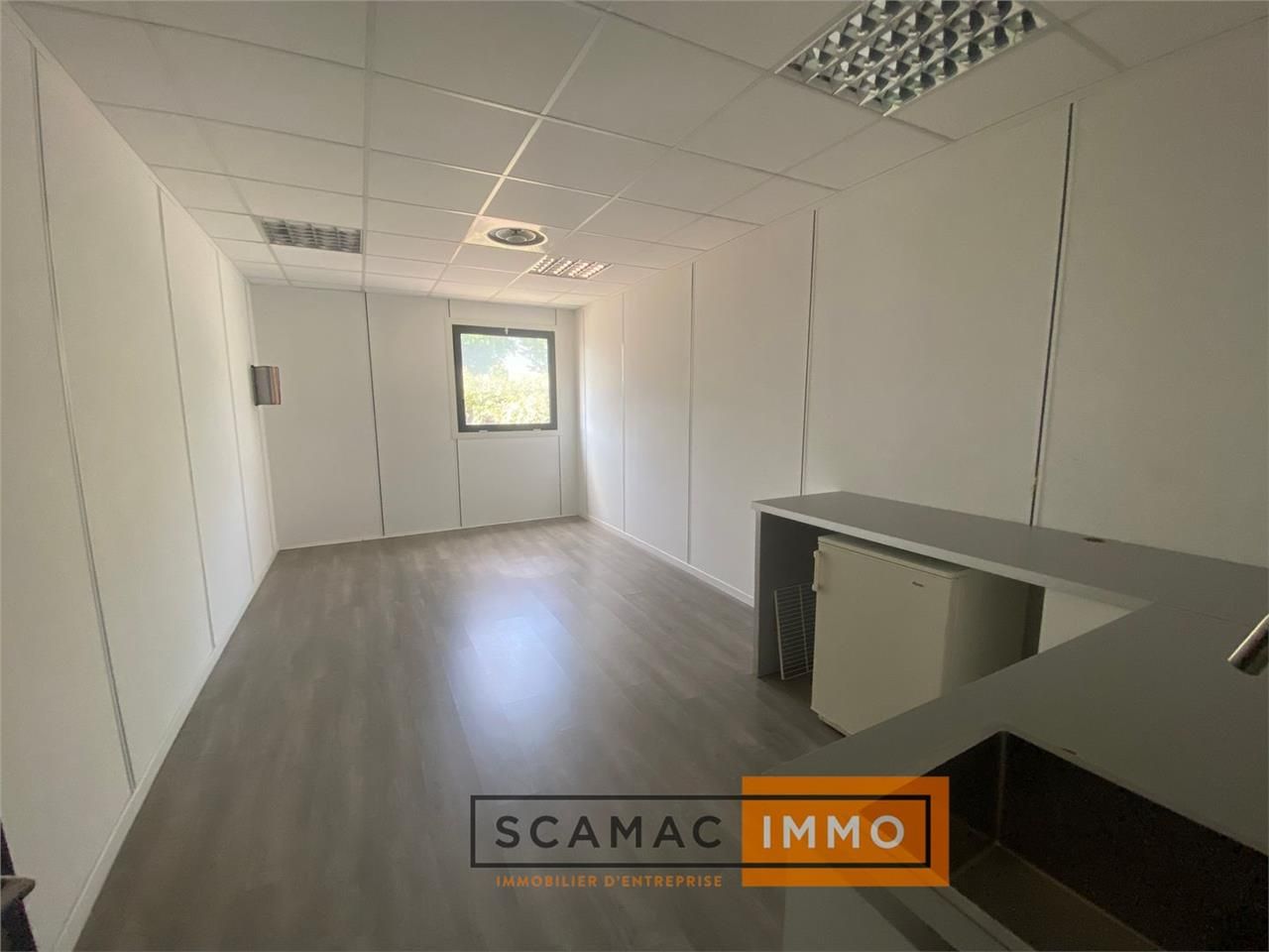 Local d'activités de 585m²