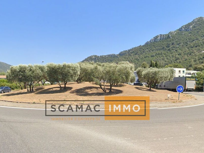 Entrepôt de 2050m²