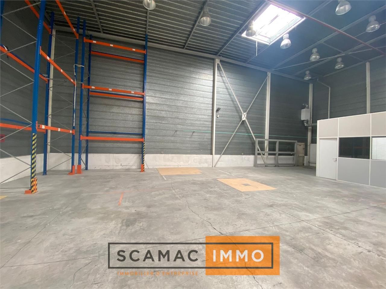 Local d'activités de 1127m²