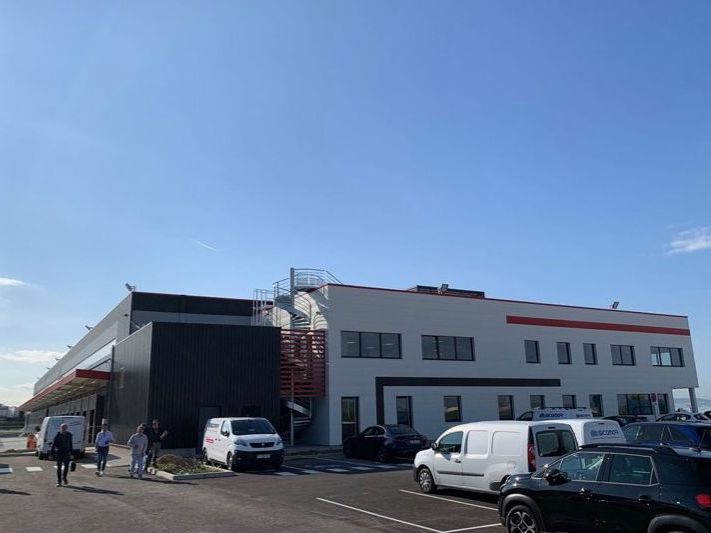 Entrepôt de 2600m²