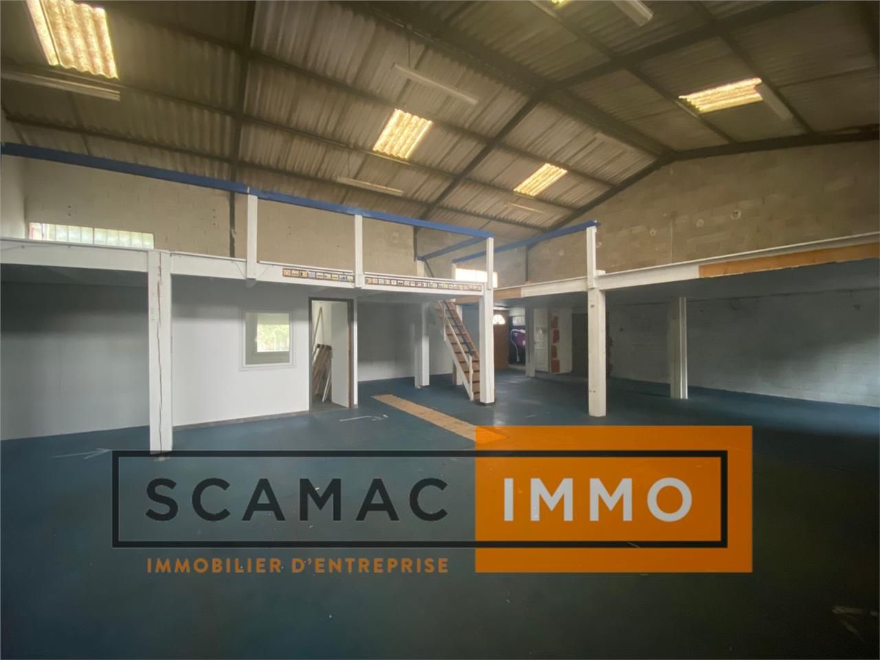 Location Entrepôt 200 m² non divisibles